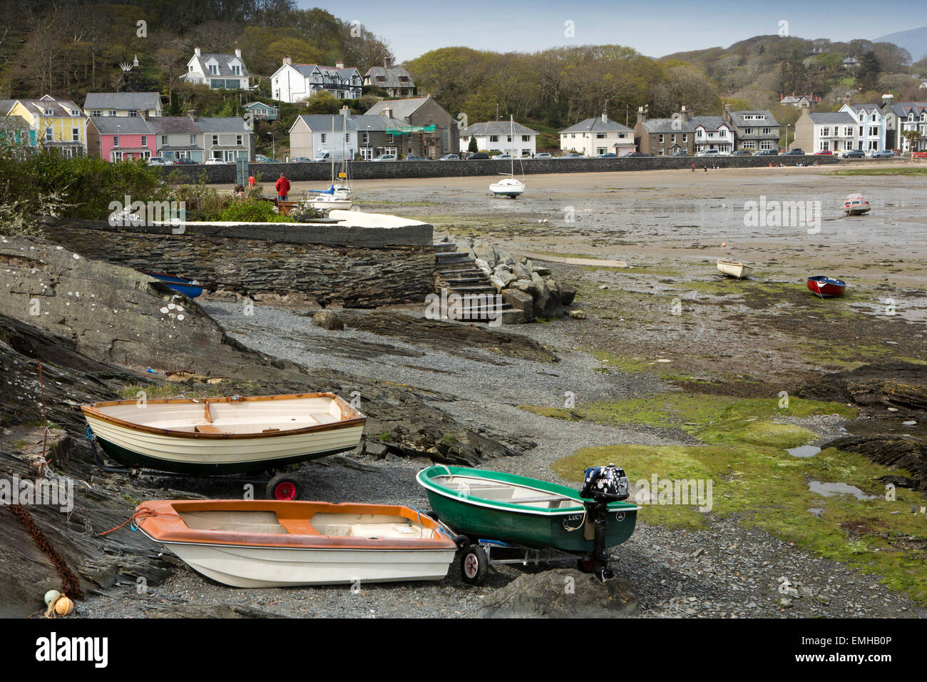 UK, Wales, Gwynedd, Porthmadog, Borth-Y-Gest, harbour at low tide Stock Photo