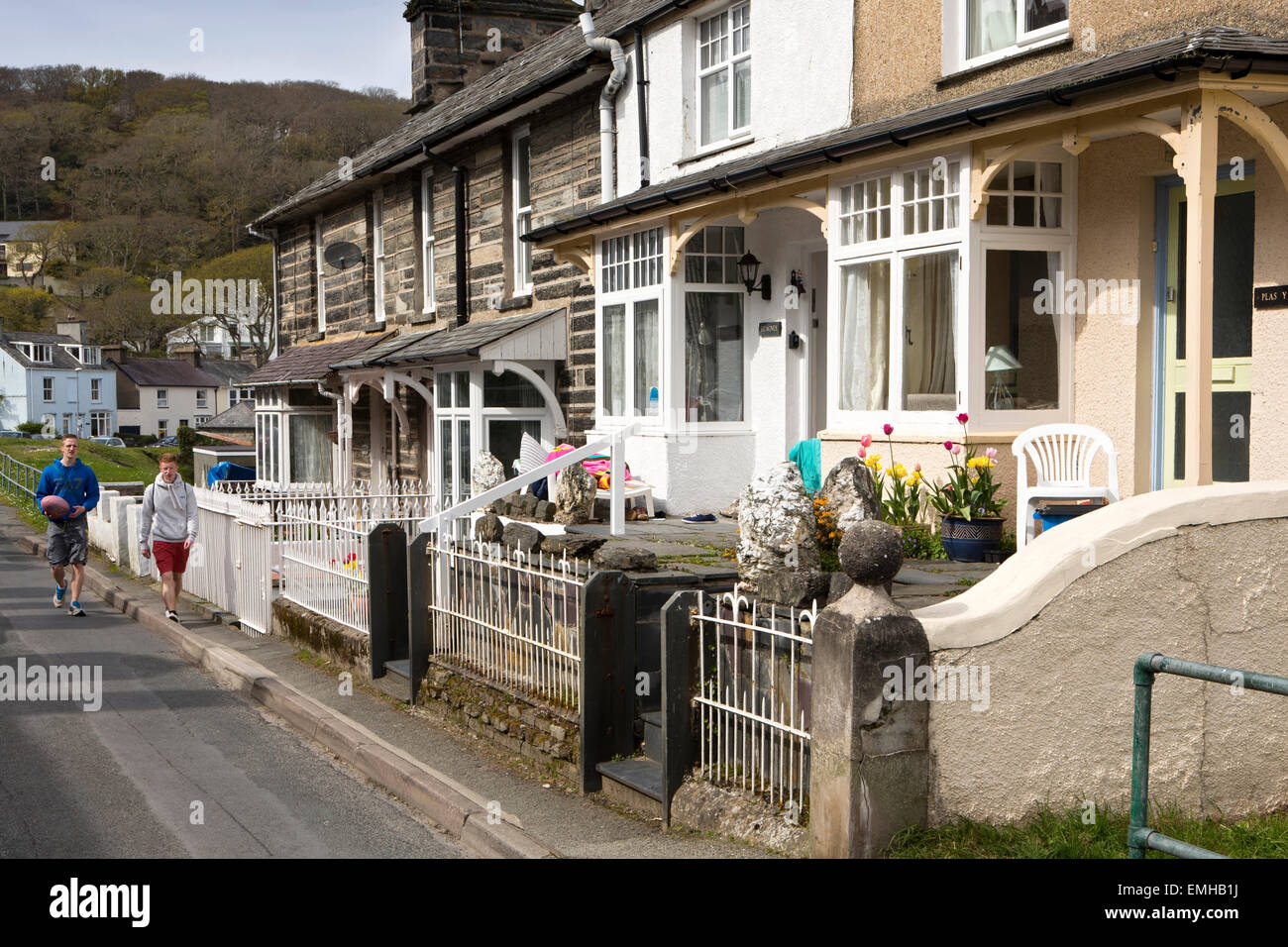 UK, Wales, Gwynedd, Porthmadog, Borth-Y-Gest, harbourside houses Stock Photo
