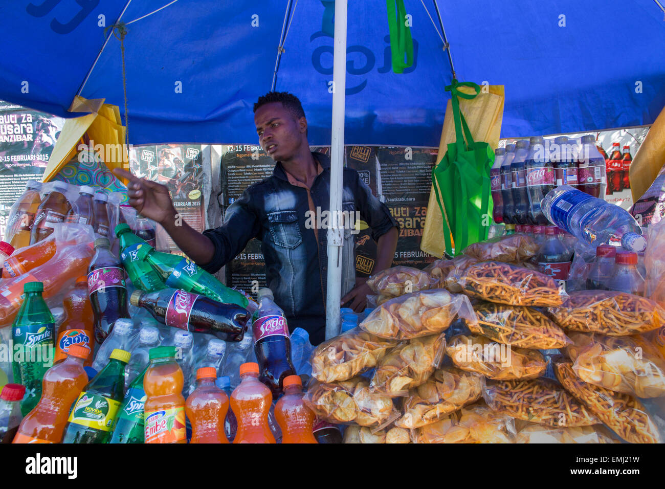 grocery shop in zanzibar Stock Photo Alamy