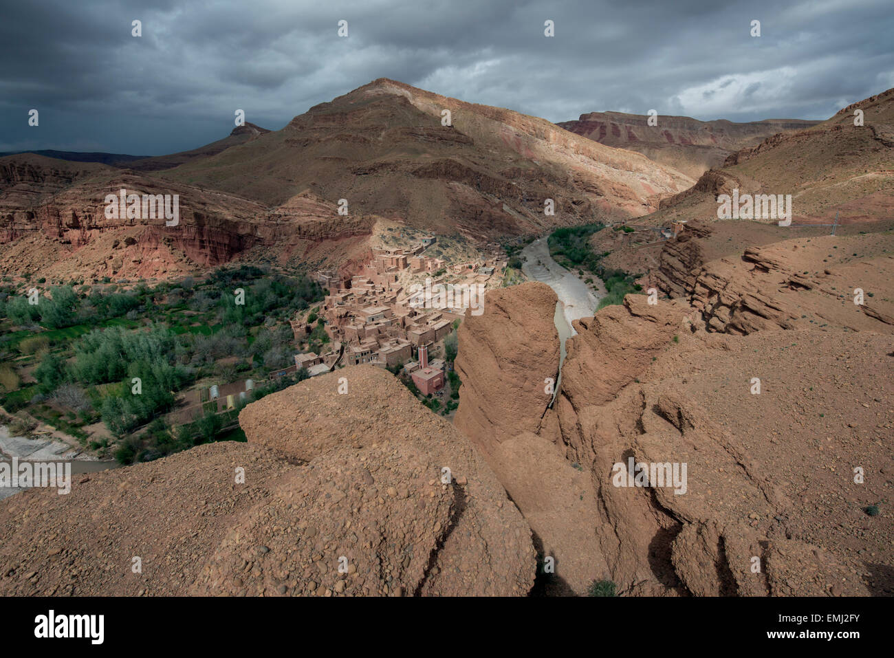 Overview of Kelaa M'Gouna, on Dades River.  Conglomerate, classic sedimentary rock, in High Atlas Mountains, Morocco.  Ourzazate Stock Photo