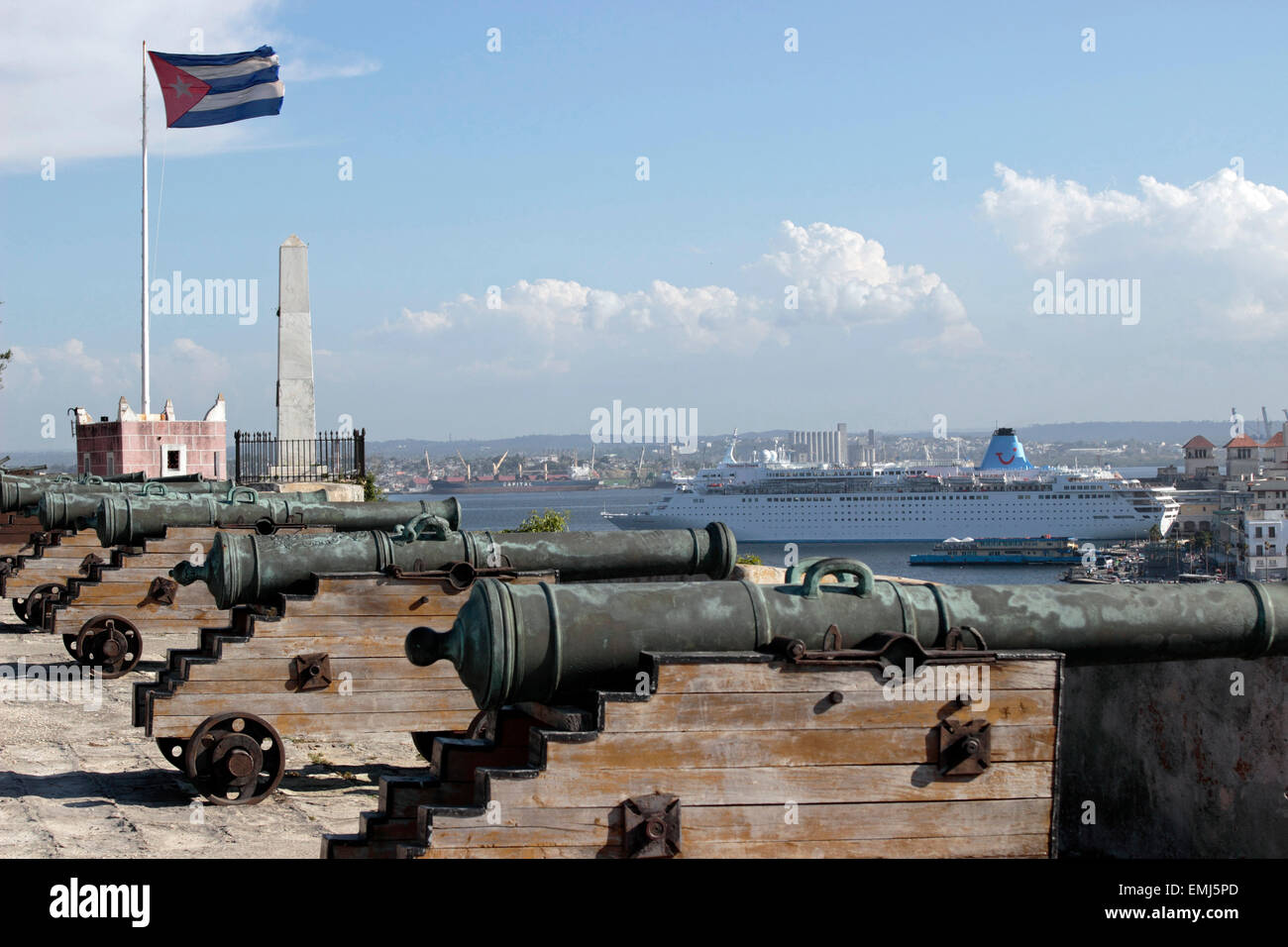 Portrait format of Castillo Del Morro, Carretera de la Cabana, lighthouse  and fortress, Havana, Cuba. Designed by Giovanni Batti Stock Photo - Alamy