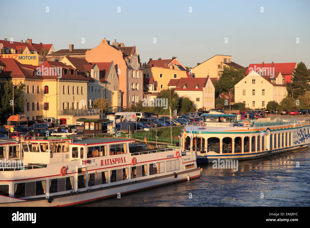 River Ships High Resolution Stock Photography and Images - Alamy