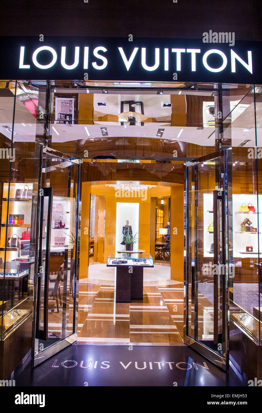 Louis Vuitton Handbags High Resolution Stock Photography and Images Alamy