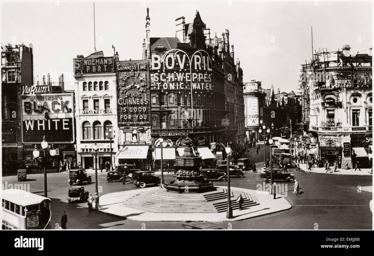 Piccadilly Circus, London, England, UK, circa 1935 Stock Photo