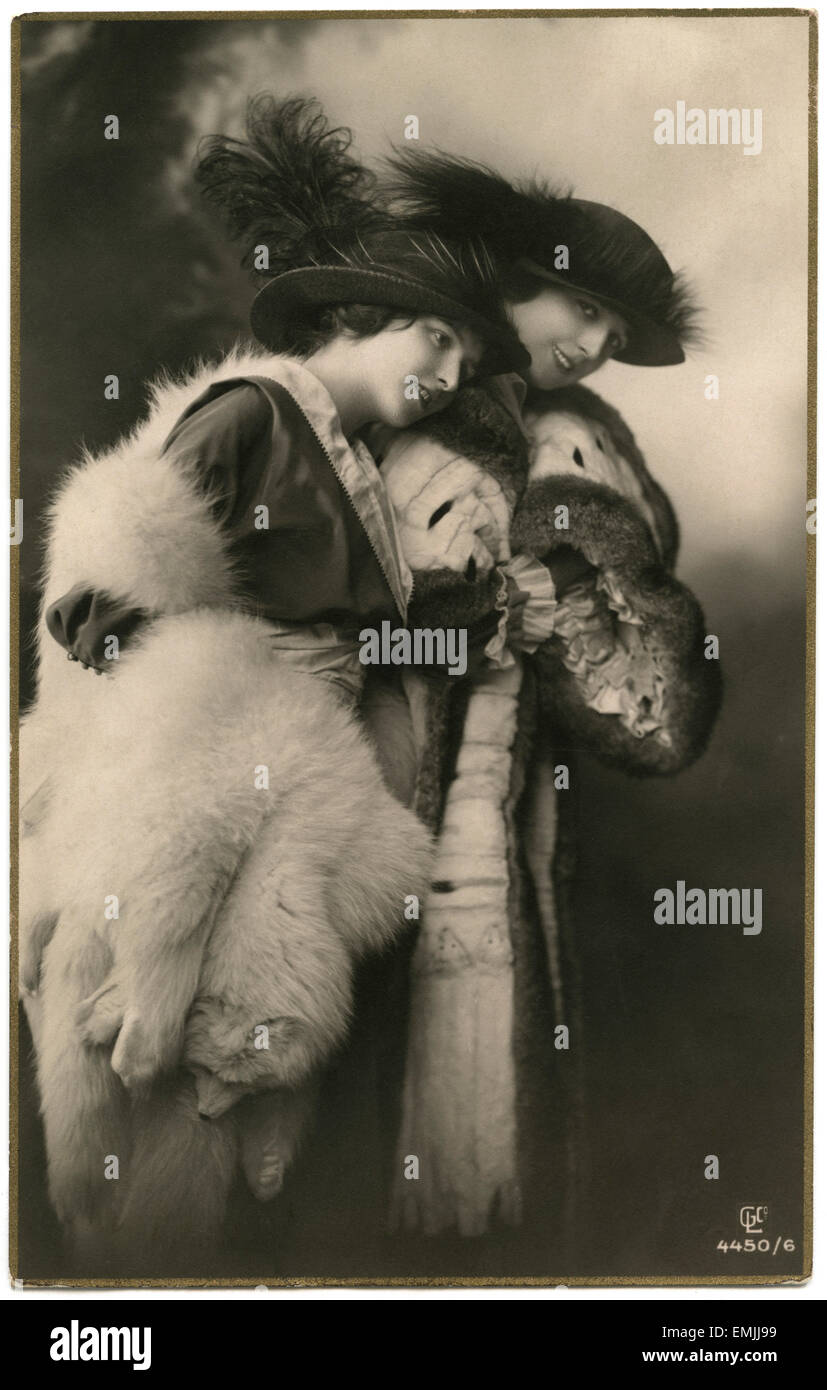 Fur And Feather High Resolution Stock Photography and Images - Alamy