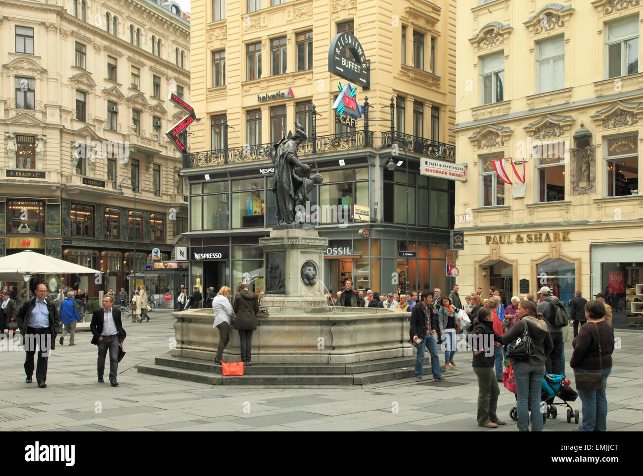 Austria, Vienna, Graben, fountain, people, street scene, Stock Photo