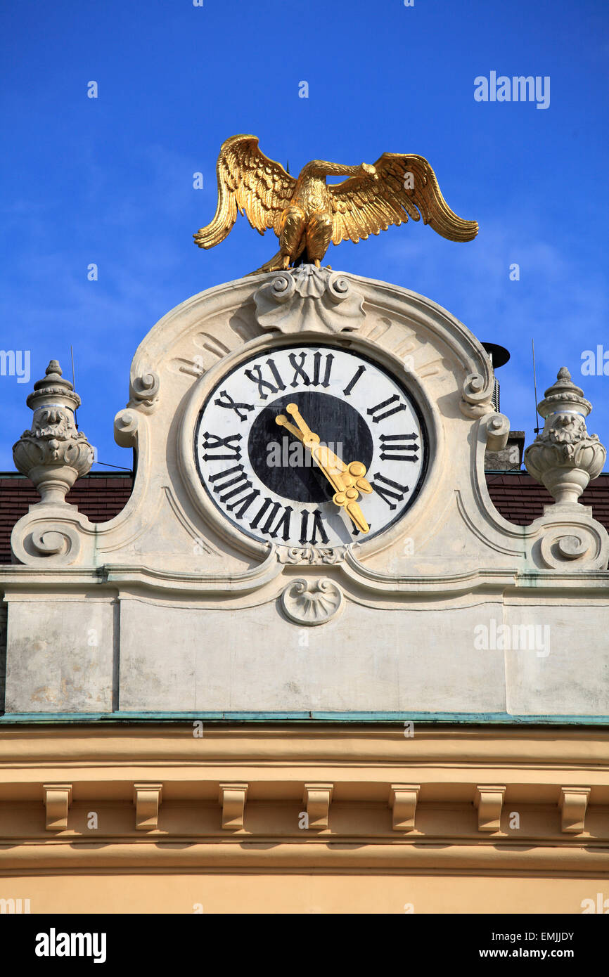 Austria Vienna Schönbrunn Palace clock Stock Photo Alamy