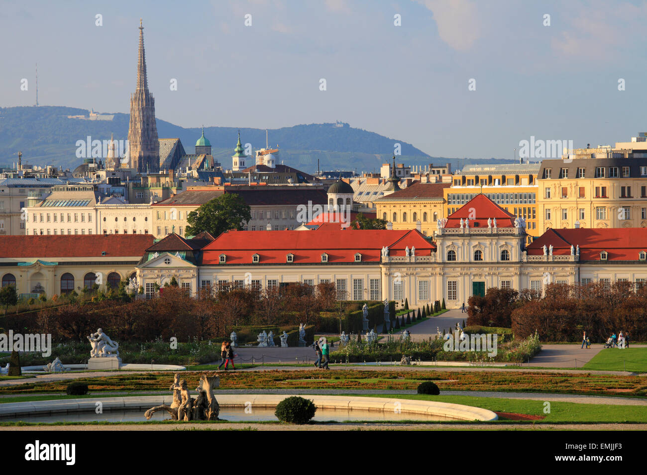 Vienna skyline hi-res stock photography and images - Alamy