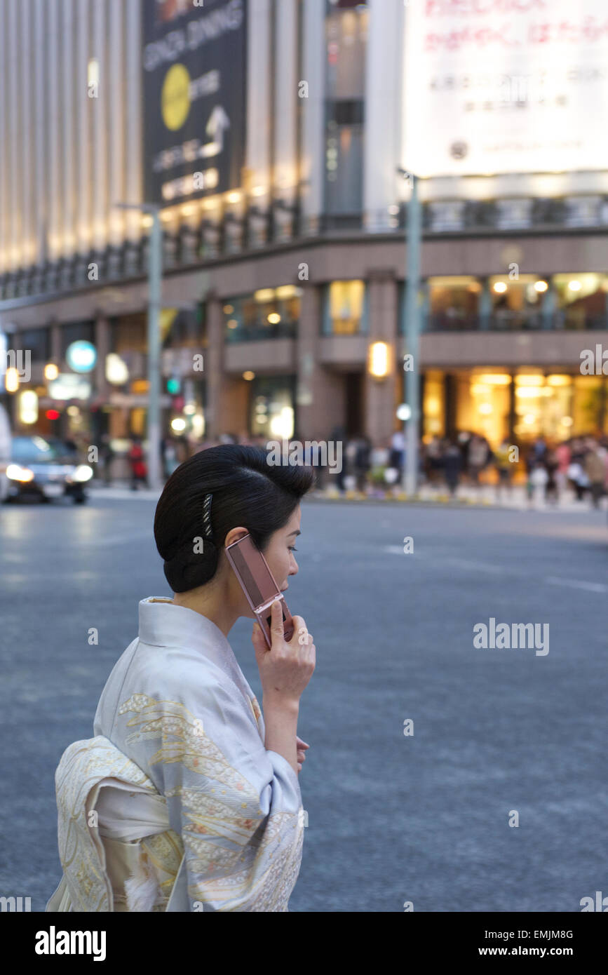 Lady in kimono hires stock photography and images Alamy