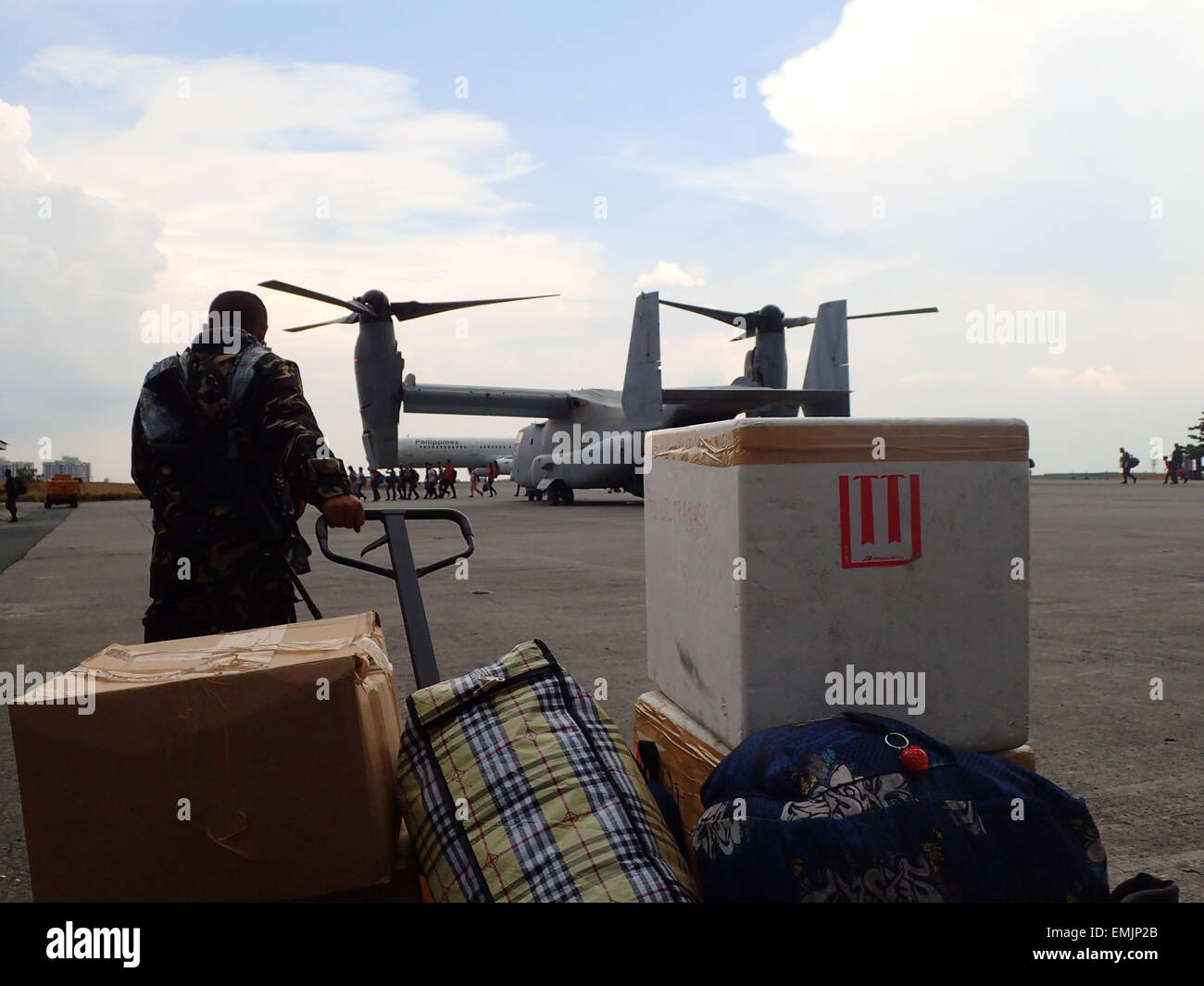 Pasay City, Philippines. 21st Apr, 2015. US Marine Osprey is landed on