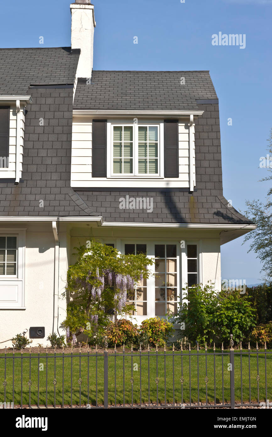 Residential homes on the west hills in Portland Oregon Stock Photo Alamy