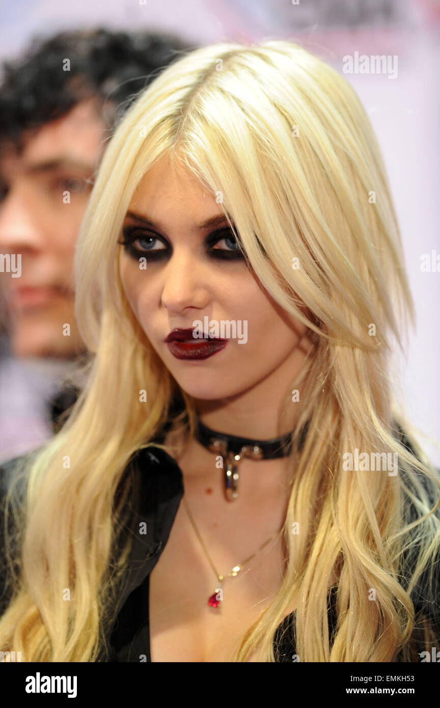 Pics Taylor Momsen nudes (54 photo), Pussy, Is a cute, Twitter, swimsuit 2006 Pics Taylor Momsen naked (43 photos), Sexy, Paparazzi, Selfie, swimsuit 2015
