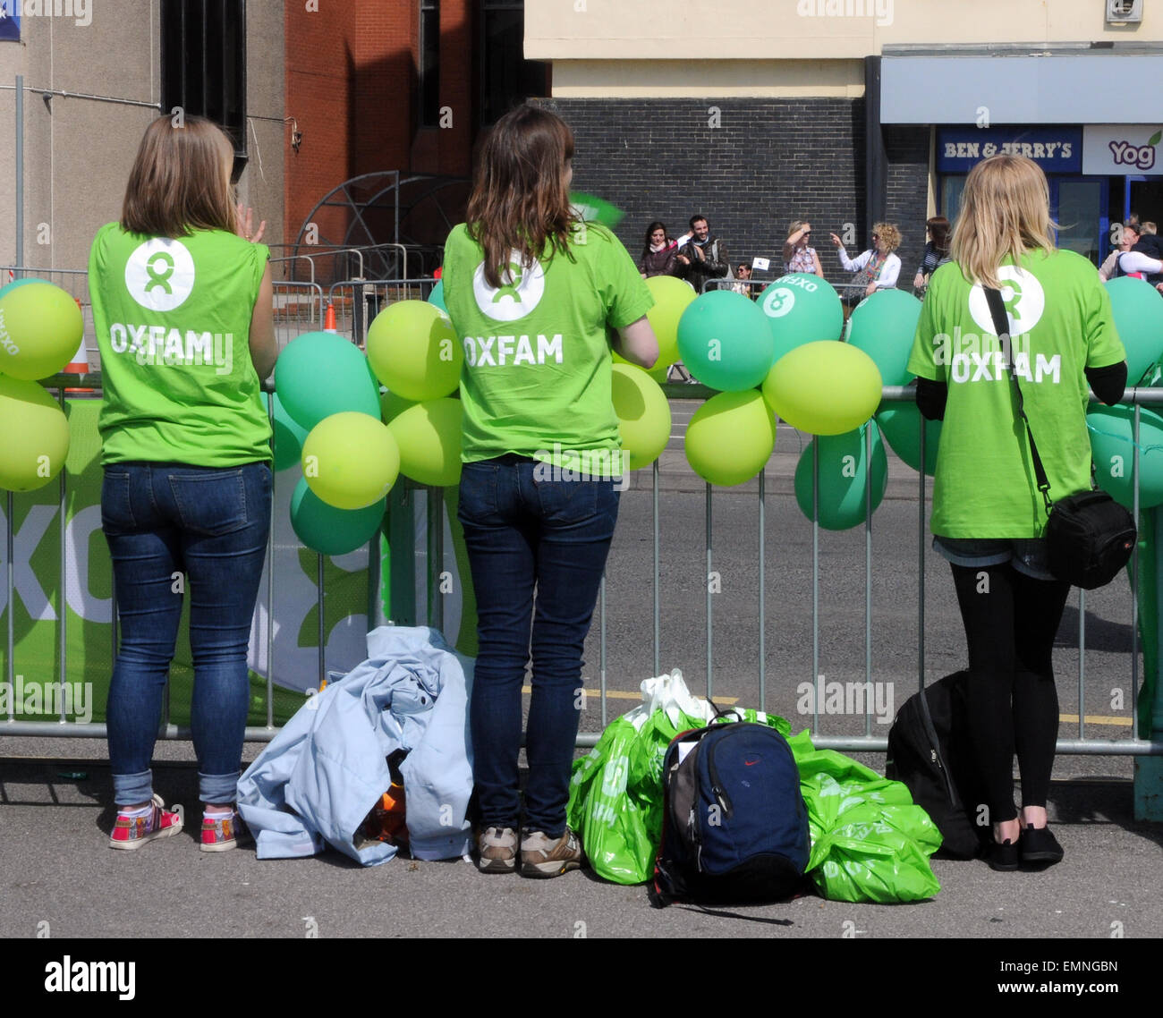 Oxfam volunteers at the Brighton Marathon Stock Photo
