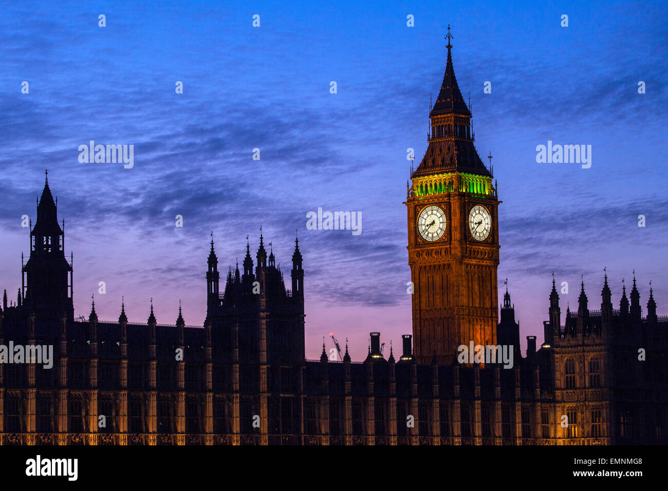 A beautiful dusk-time view of the Houses of Parliament in London Stock ...