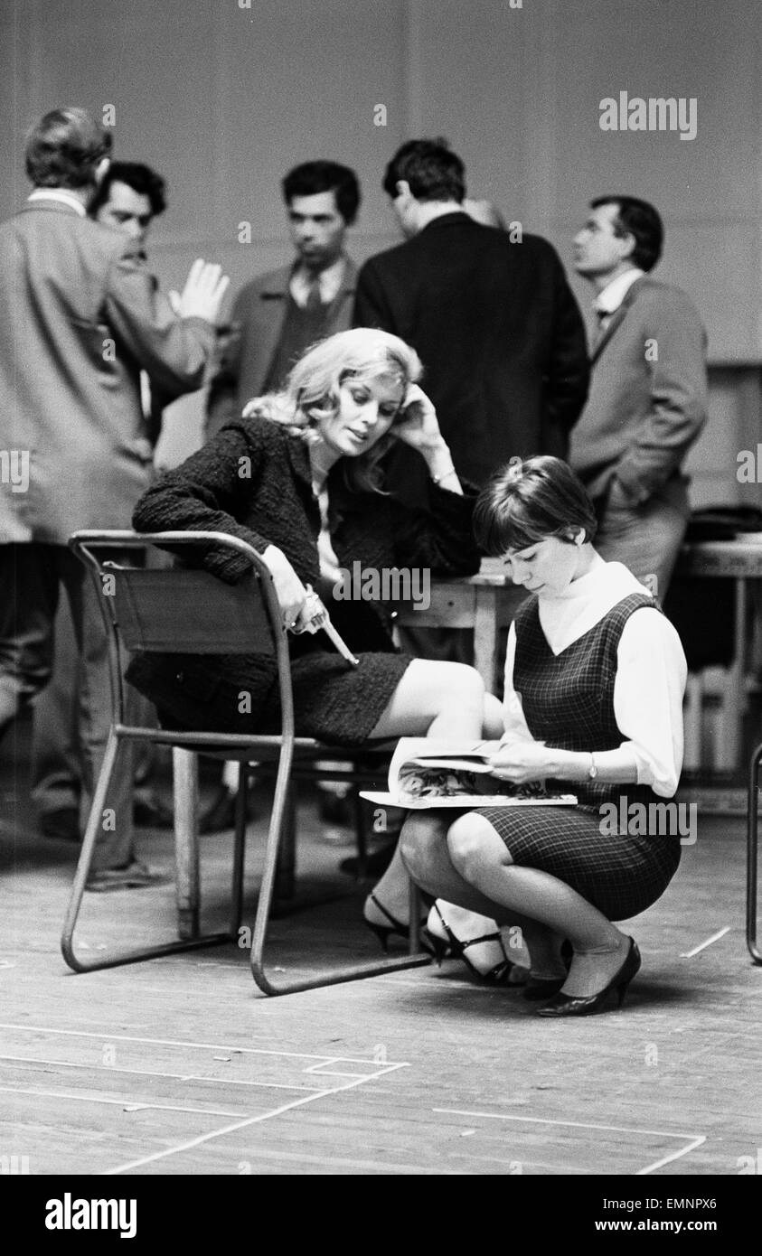 Actors rehearse for new Dr Who Story - The Gunfighters - at a drill hall in Shepherds Bush London 20th April 1966. Pictured: Sheena Marsh who plays Kate,& Jackie Lane who plays Dodo pictured during break, William Hartnell in background. Stock Photo