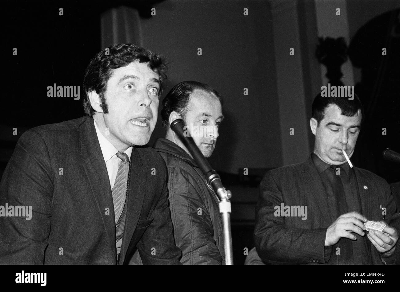 U.C.S workers march to No.10. Jimmy Reid on left talking at Central Hall, Westminster, with him are Bob Dickie and Jimmy Airley. 16th June 1971. Stock Photo