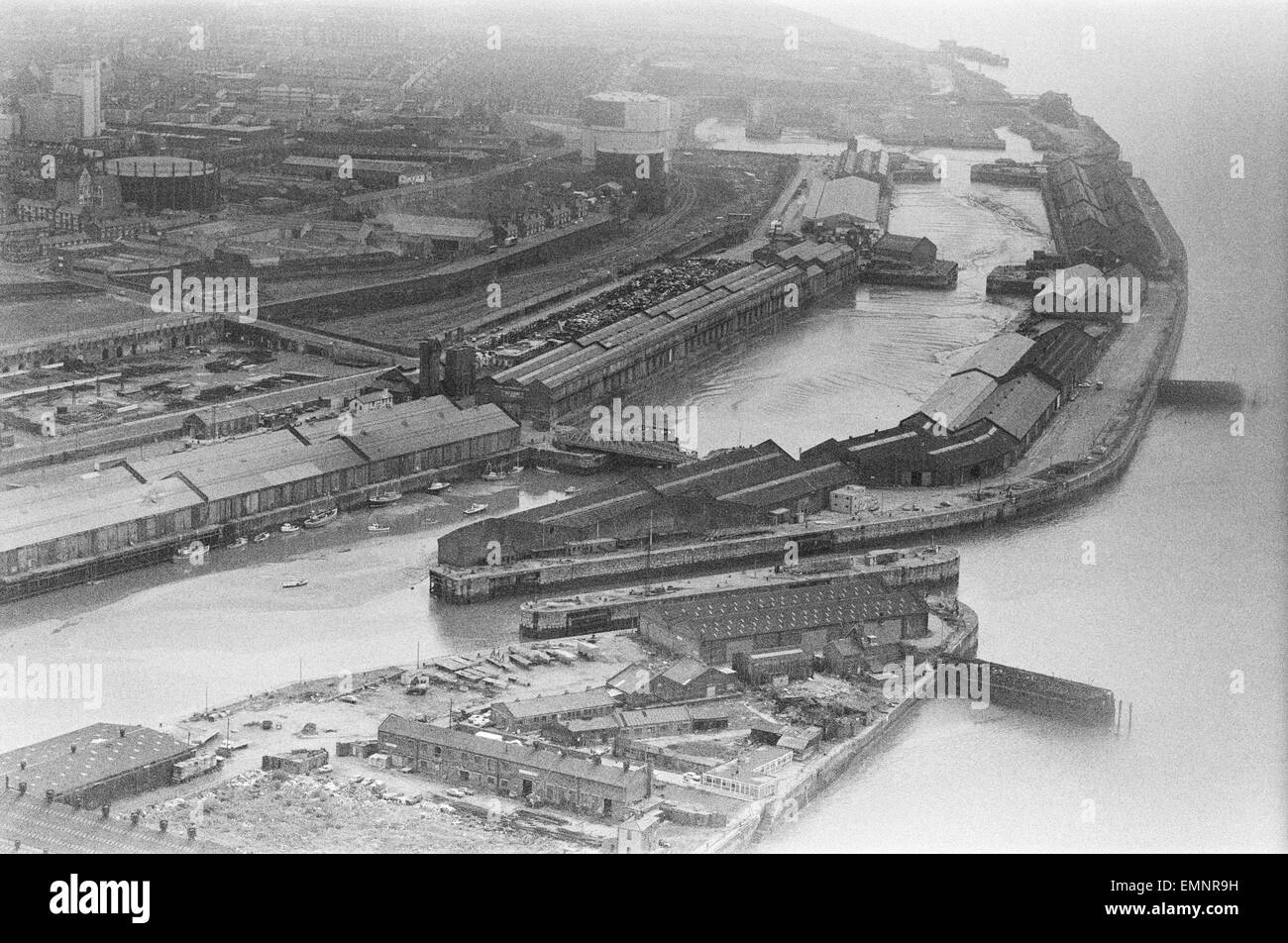 Aerial view of Liverpool Docks, Merseyside.17th August 1980. Stock Photo
