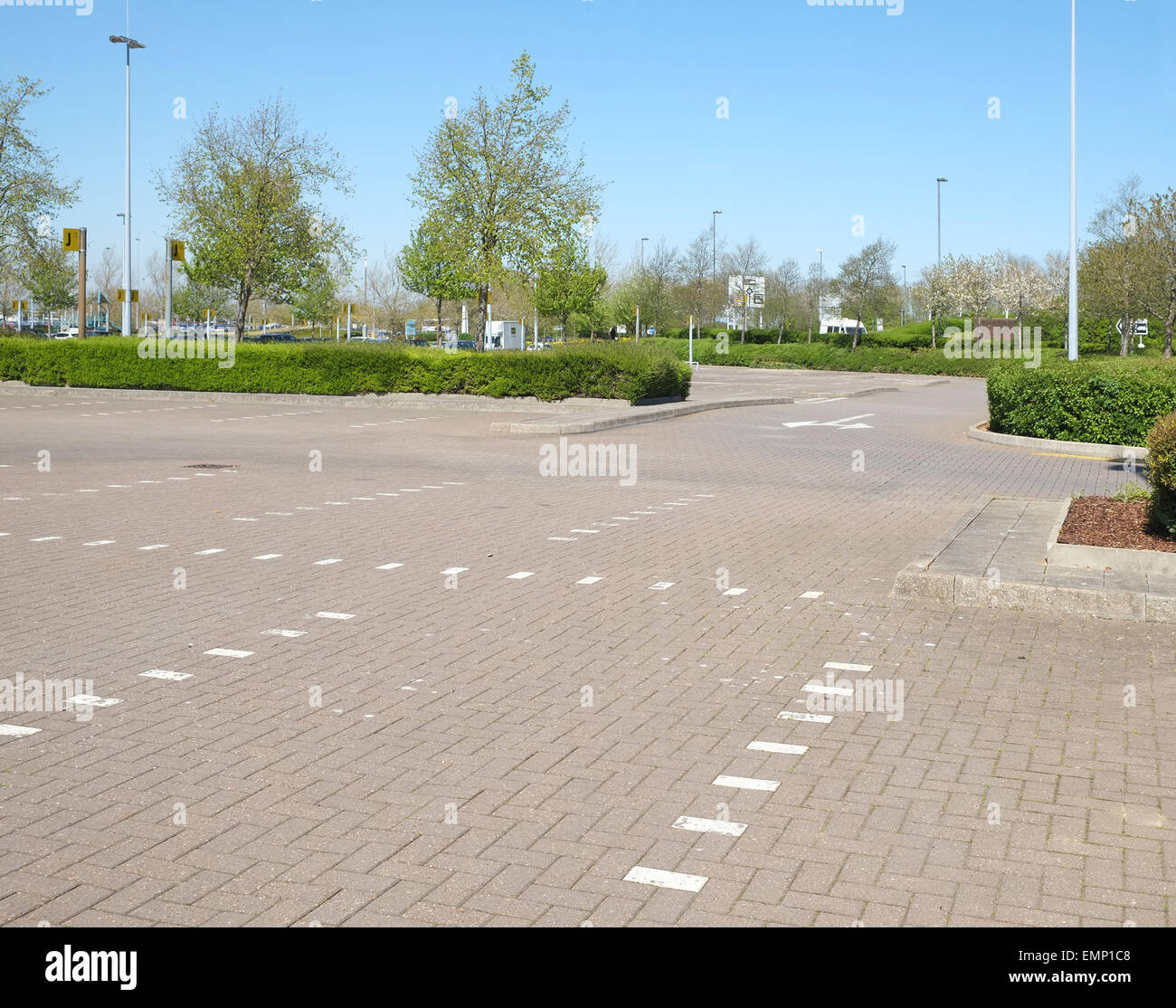Empty supermarket parking lot hi-res stock photography and images - Alamy