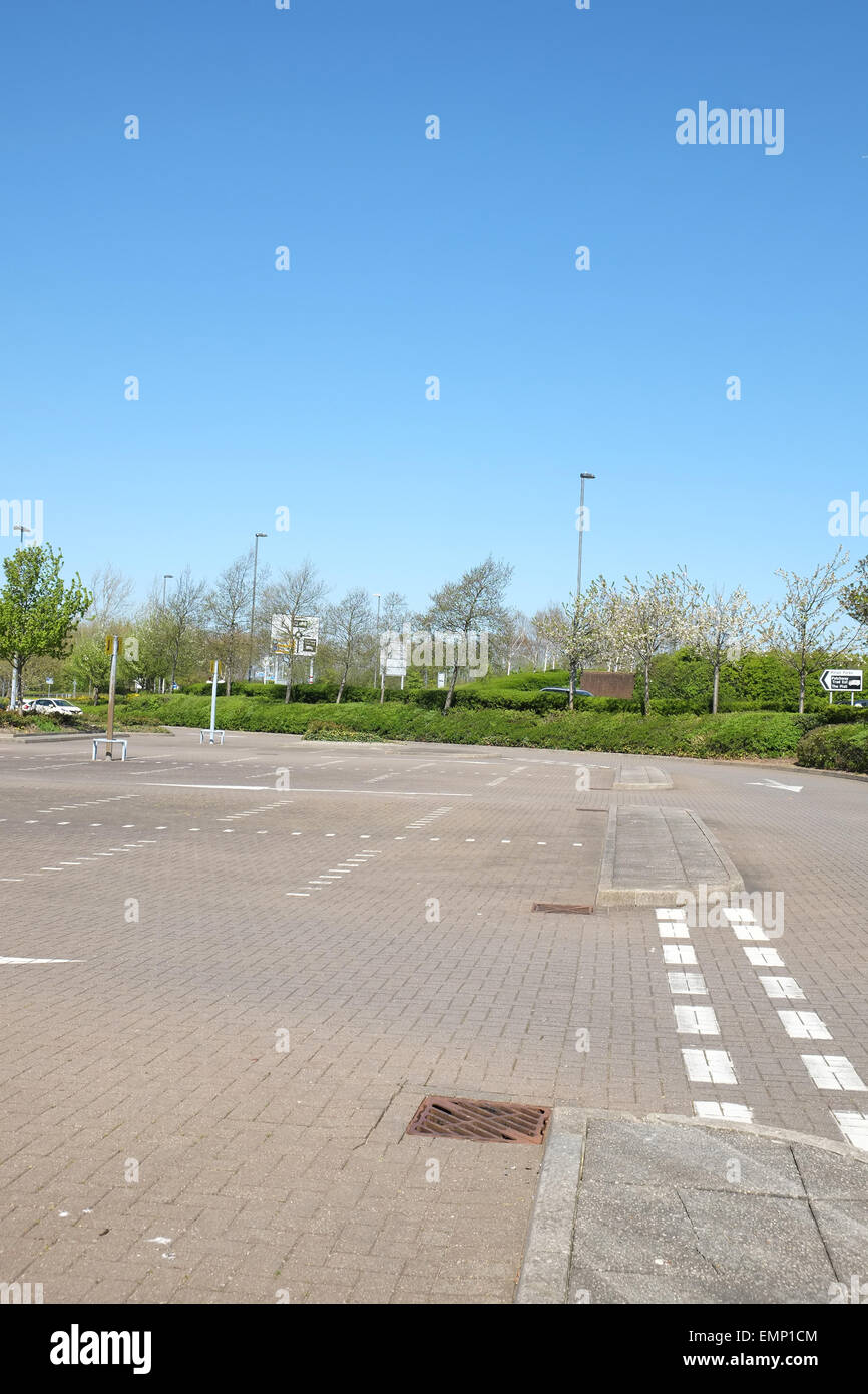 Empty supermarket parking lot hi-res stock photography and images - Alamy