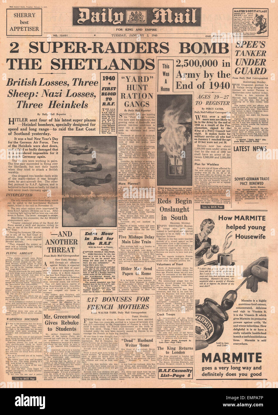 1940 Daily Mail front page Heinkel Bombers raid Shetland Isles Stock Photo