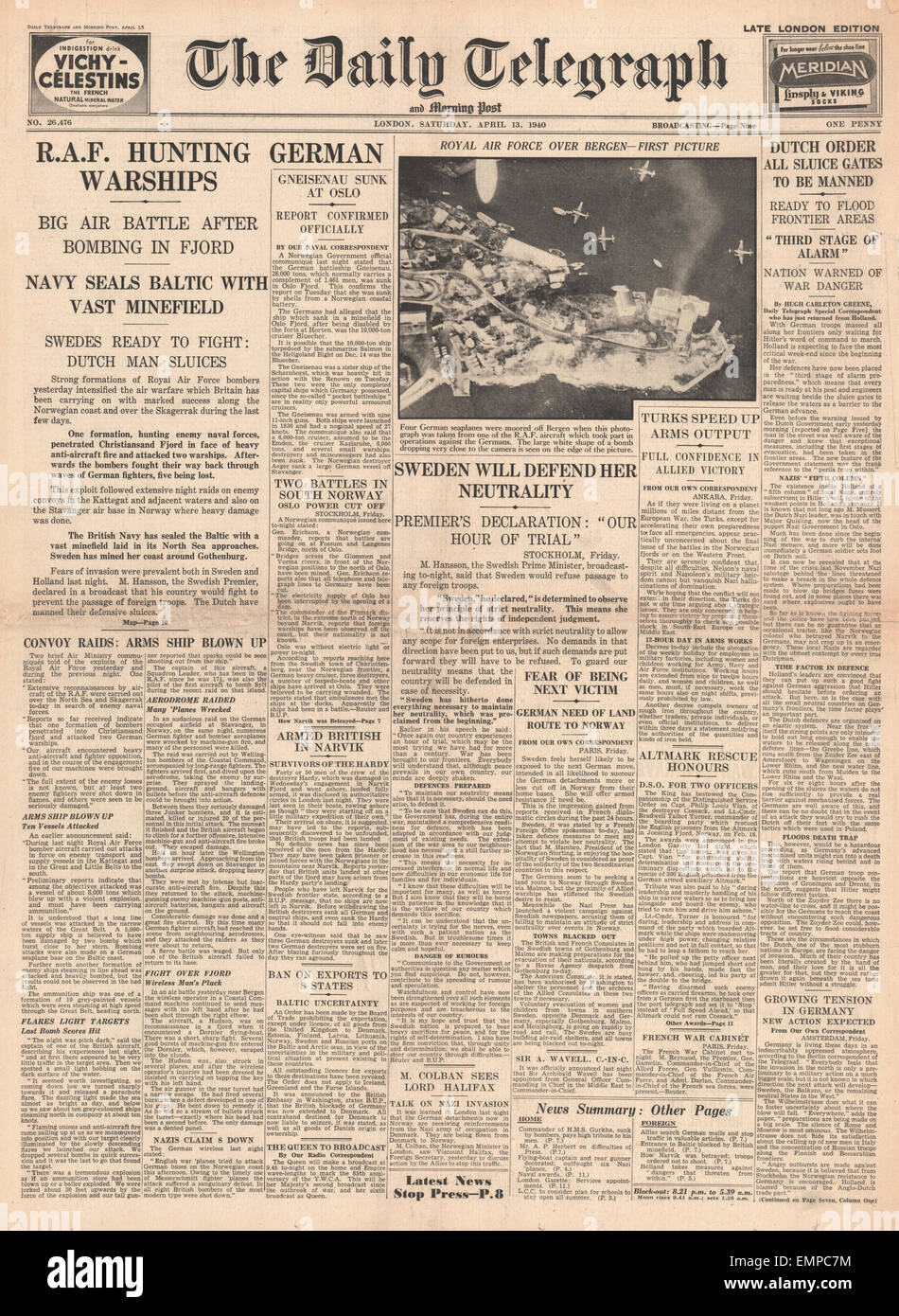 1940 front page Daily Telegraph RAF hunting German warships off Norway Stock Photo