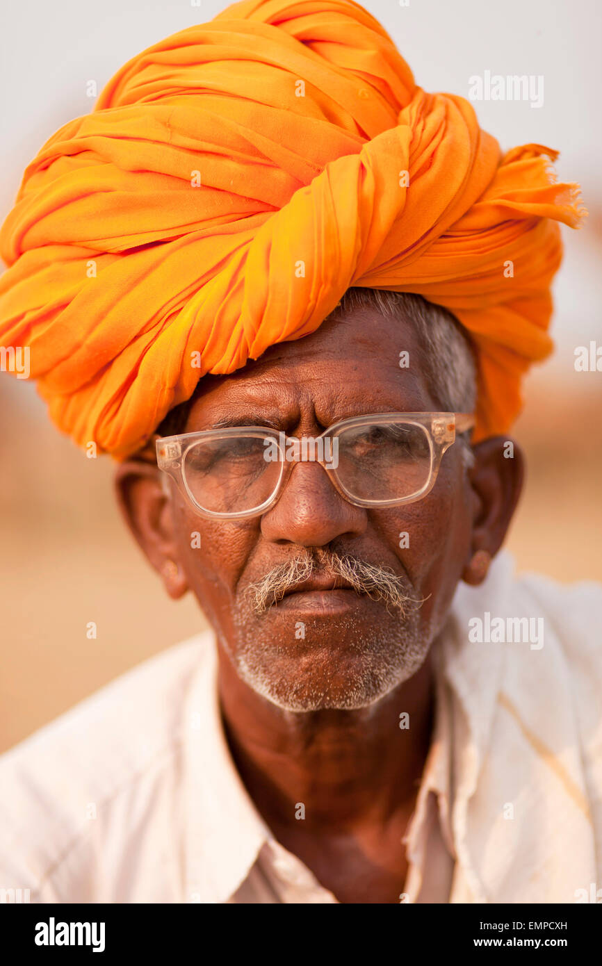 Portrait of a senior Rajasthani, man with beard and turban, Pushkar, Rajasthan, India Stock Photo