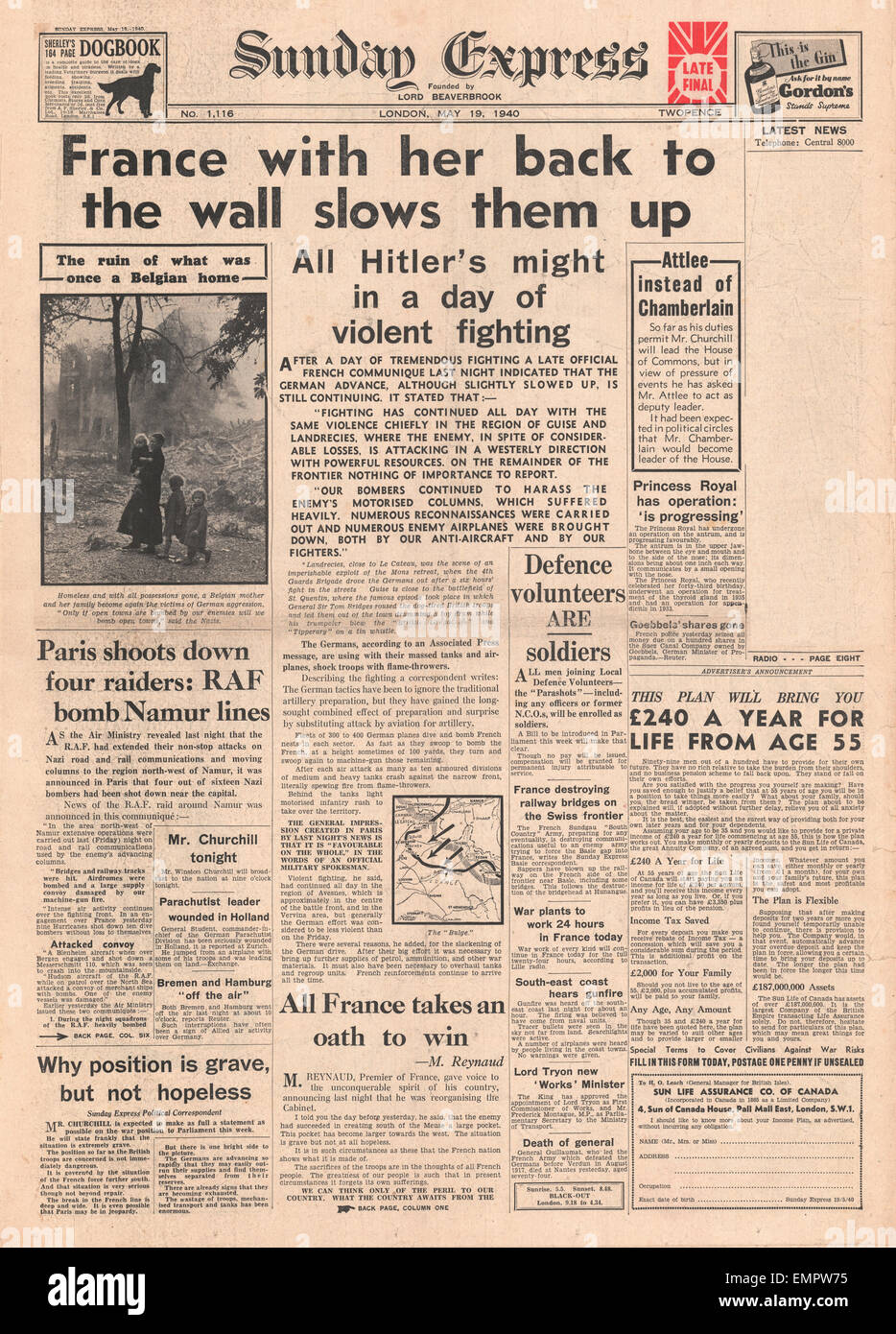 1940 front page Sunday Express Battle for France Stock Photo