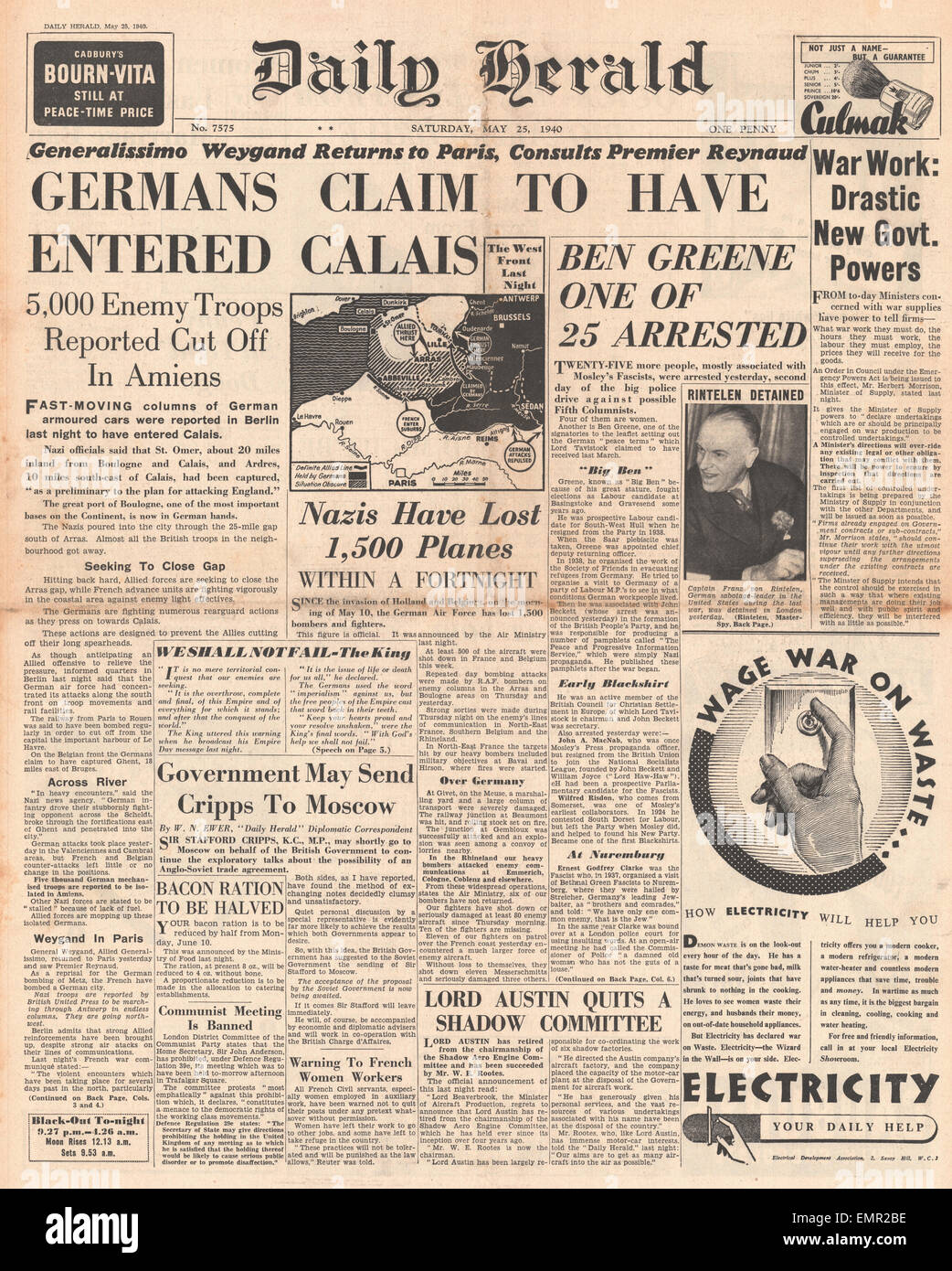 1940 front page Daily Herald German army enter Calais Stock Photo