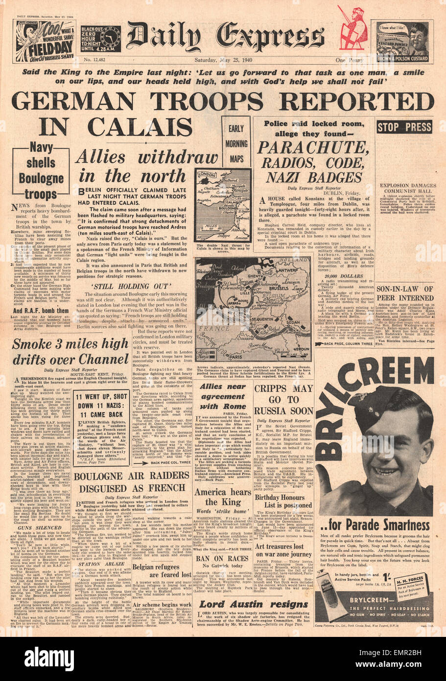 1940 front page Daily Express German army enter Calais Stock Photo