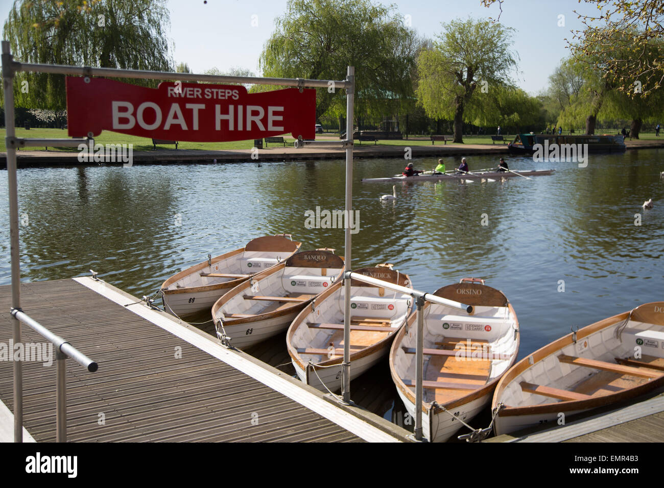 Boats on the River Avon at Stratford upon Avon in front of ...