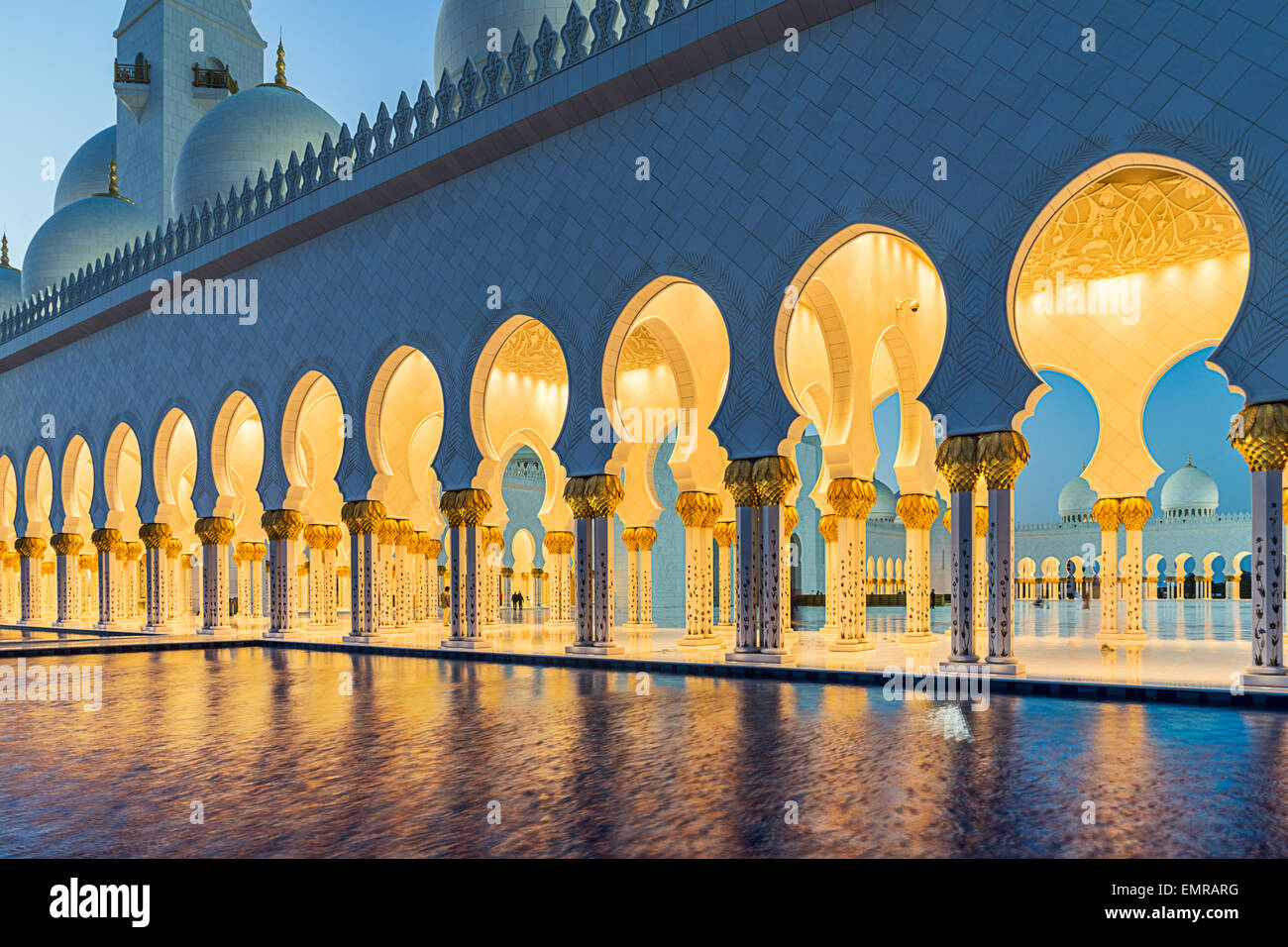 Sheikh Zayed Grand Mosque in Abu Dhabi Stock Photo