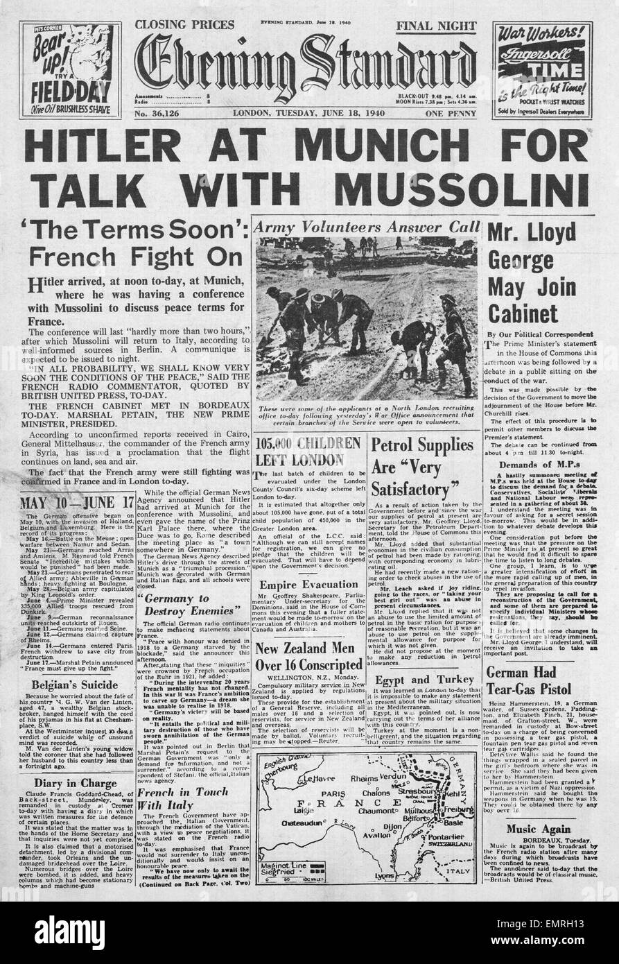 1940 front page Evening Standard (London) Adolf Hitler Benito Mussolini meet in Munich Stock Photo