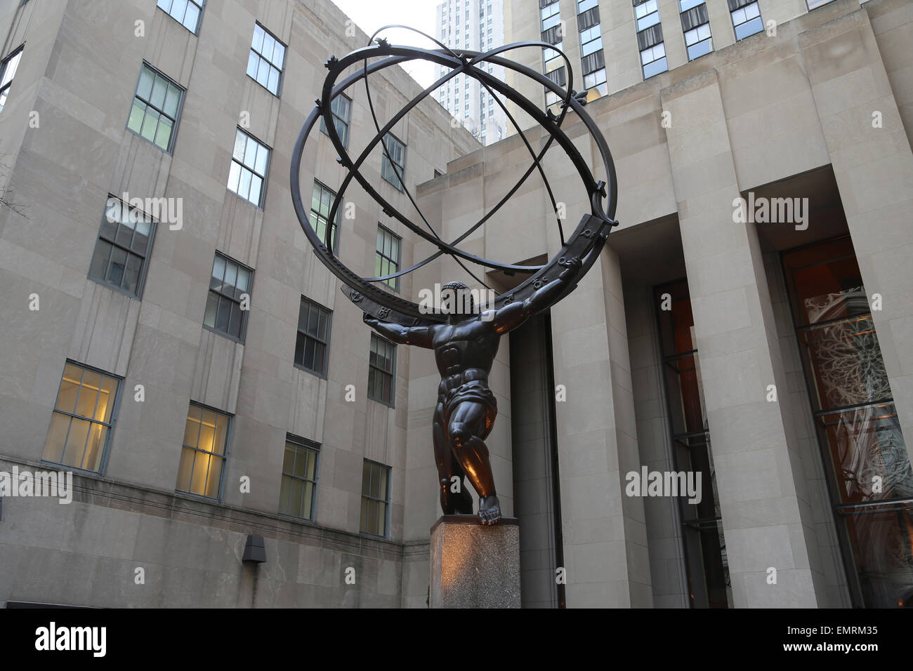 USA. New York City. Statue of Titan Atlas, by Lee Lawrie, 1937. Art Deco style. Rockefeller Center. 5th Avenue. Manhattan. Stock Photo
