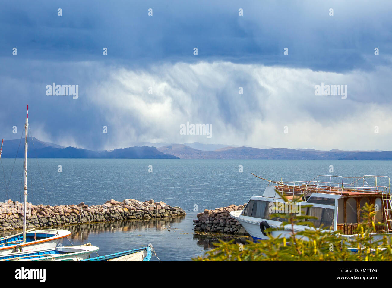 Bad weather coming at Lake Titicaca in Peru Stock Photo - Alamy