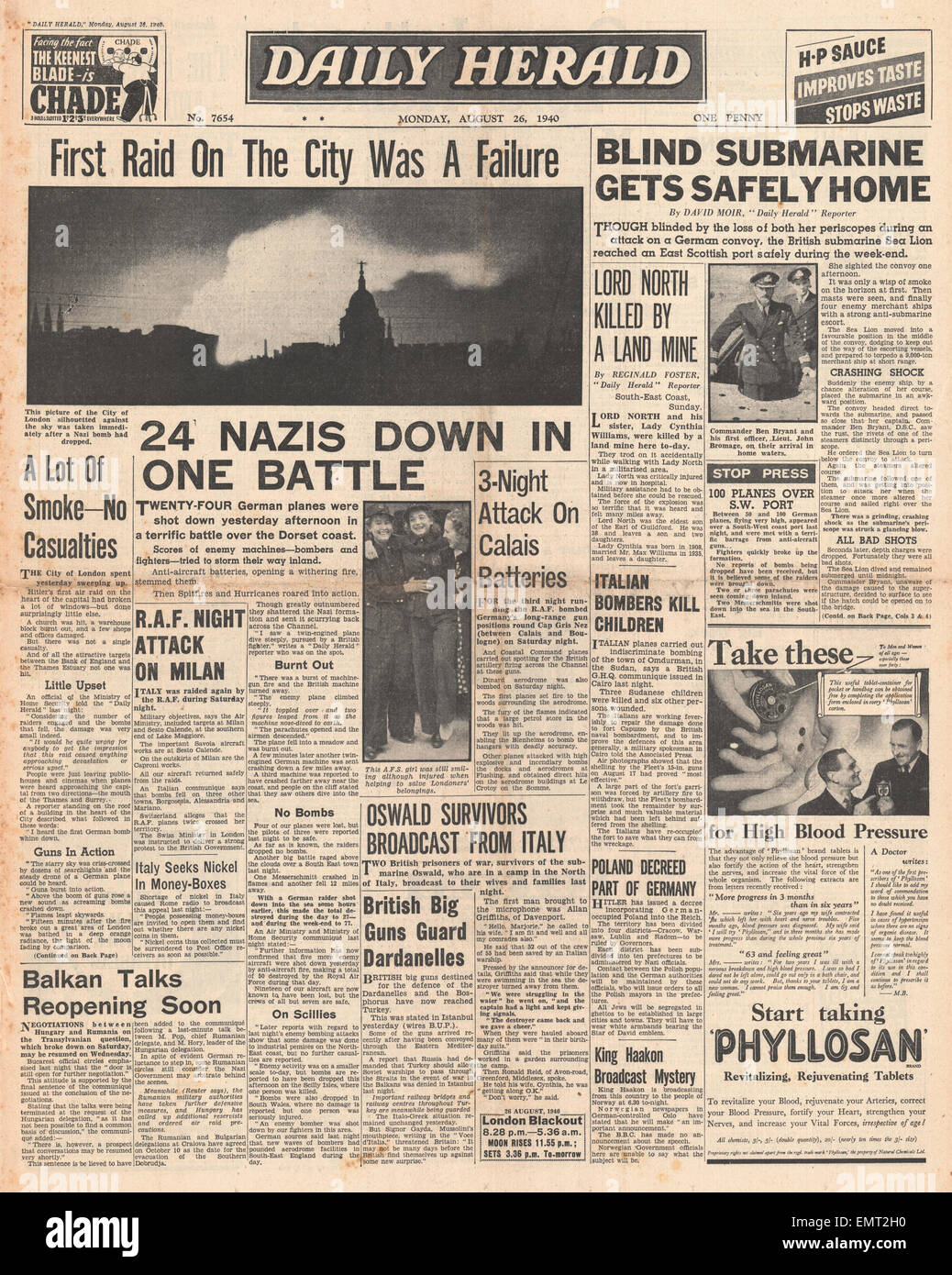 1940 front page Daily Herald London is bombed Stock Photo