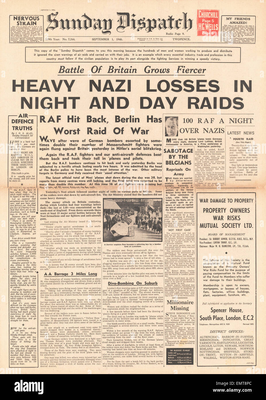 1940 front page Sunday Dispatch Battle of Britain grows fiercer Stock Photo