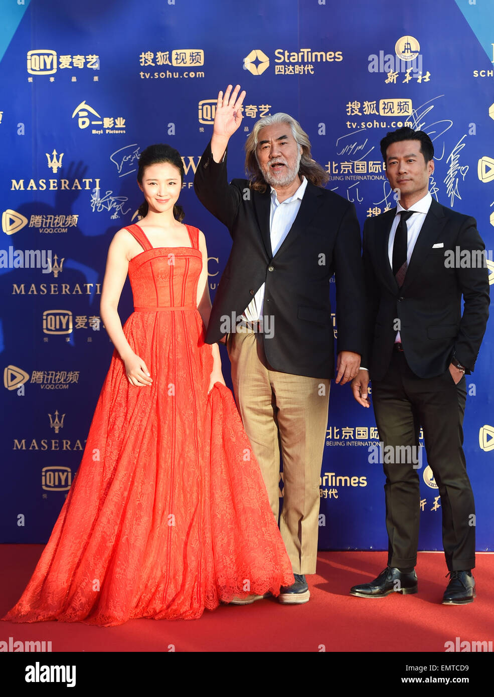 beijing-china-23rd-apr-2015-director-zhang-jizhong-c-and-cast