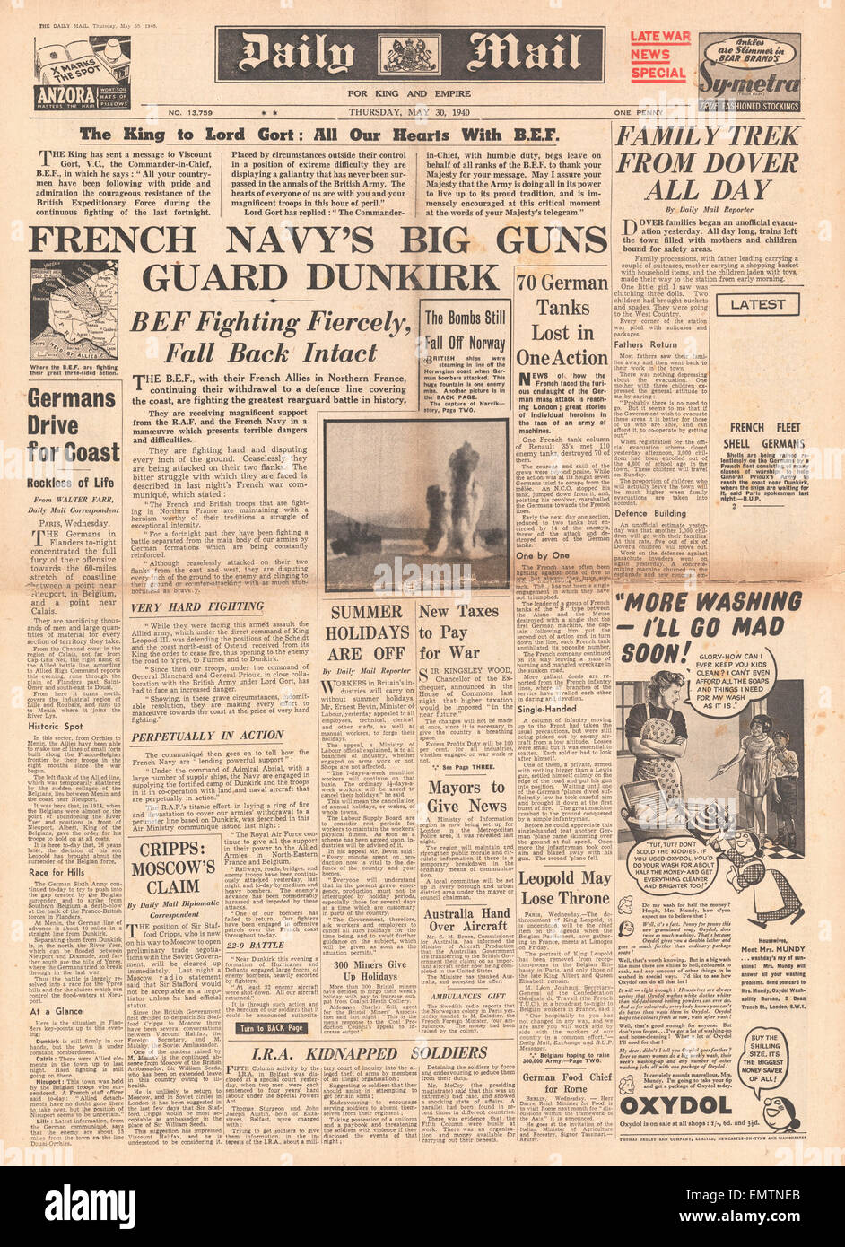 1940 front page Daily Mail French Navy's guns defend Dunkirk Stock Photo