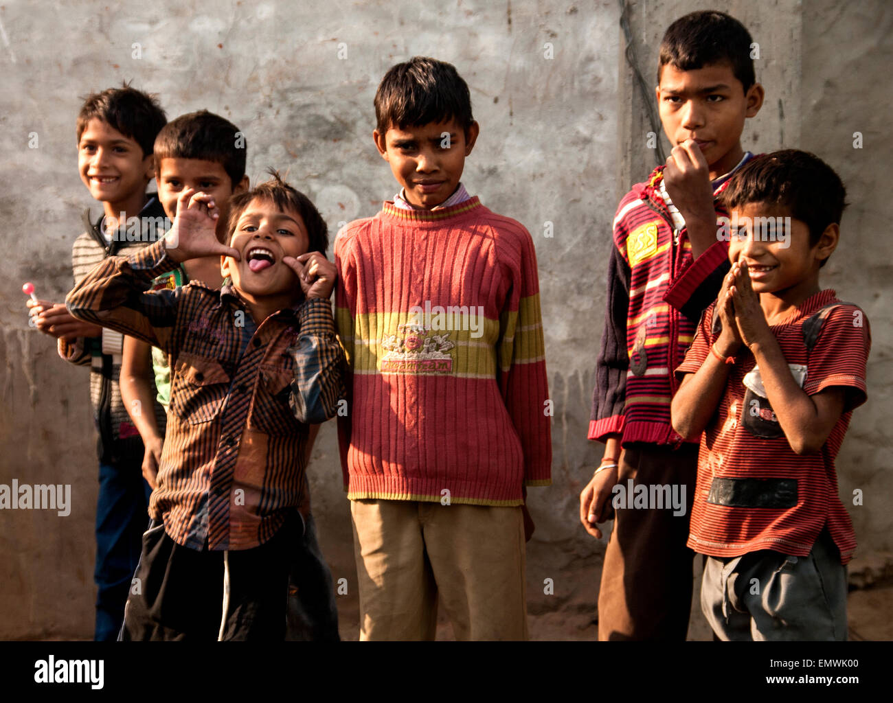 Children In Agra, India Pose For Camera Stock Photo - Alamy