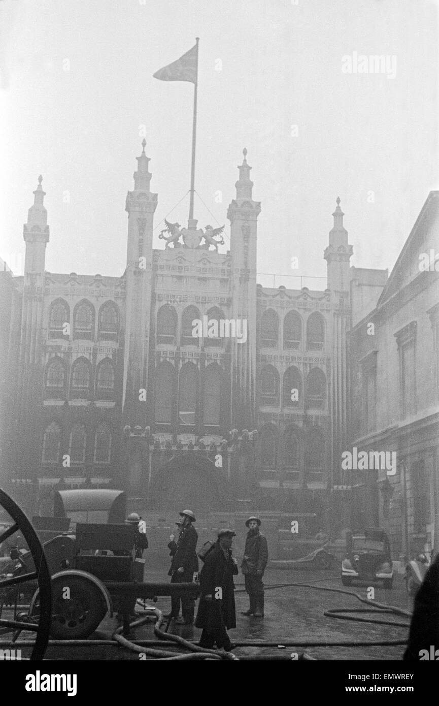 Firemen outside the Guildhall after the night of bombing on 29th December 1940. Stock Photo