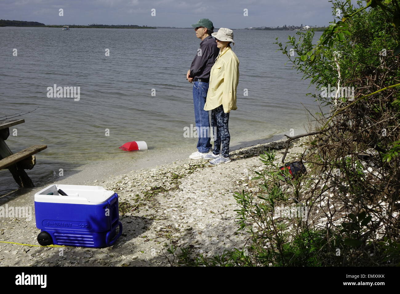 Canaveral National Seashore, Couple out for a picnic gazing at the Indian River Stock Photo
