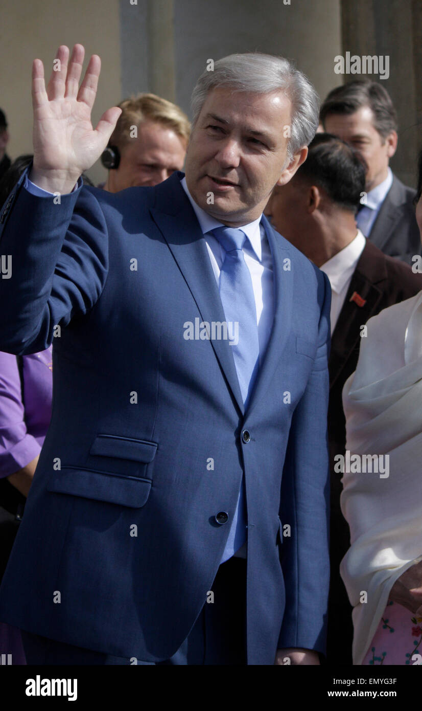 Klaus Wowereit - Gang durch das Brandenburger Tor, 12. April 2014, Berlin. Stock Photo