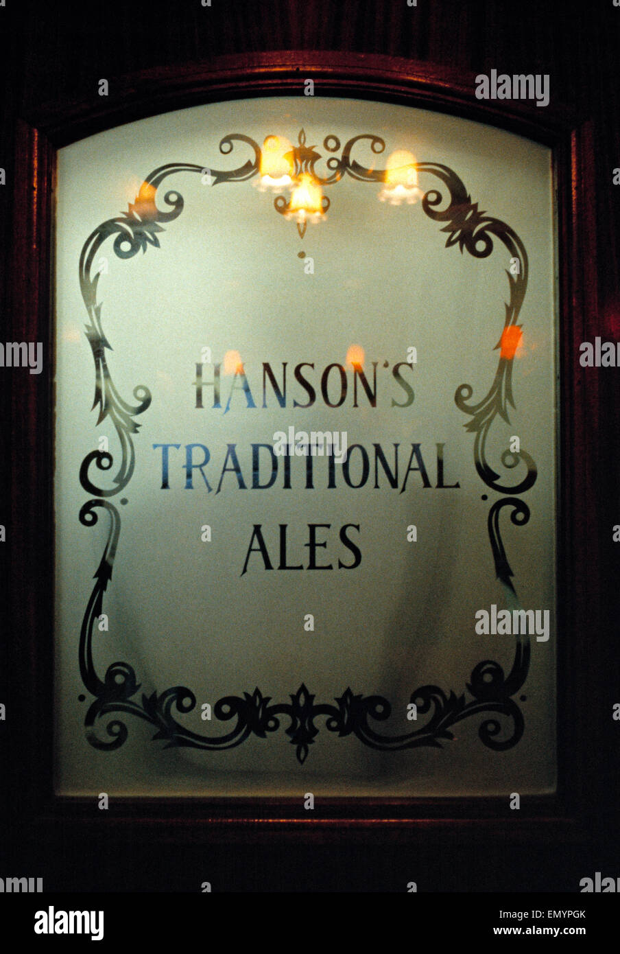 Etched glass in pub door hires stock photography and images Alamy