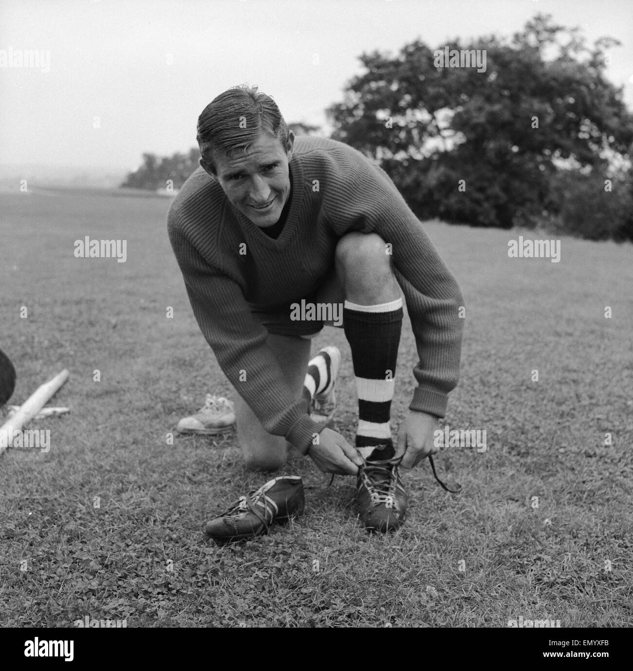 West Ham player Malcolm Allison seen here training with the team at Chigwell whilst trying to regain his fitness after suffering from tuberculosis in September 1957 5th August 1958 Stock Photo