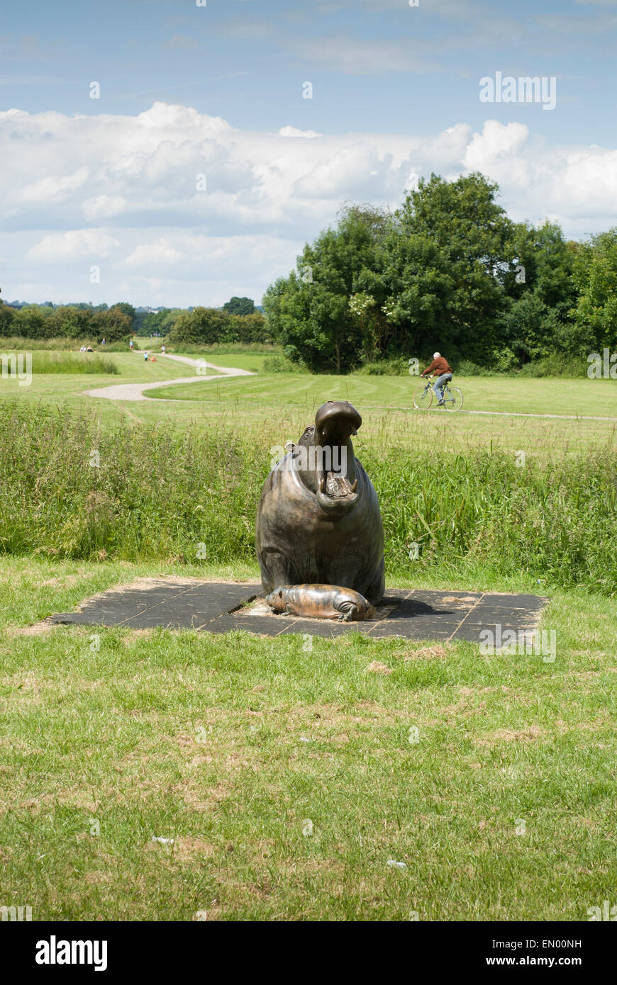 Maidenhead North Town Moor hippo statue seen in 2008 before being stolen in 2010 Stock Photo