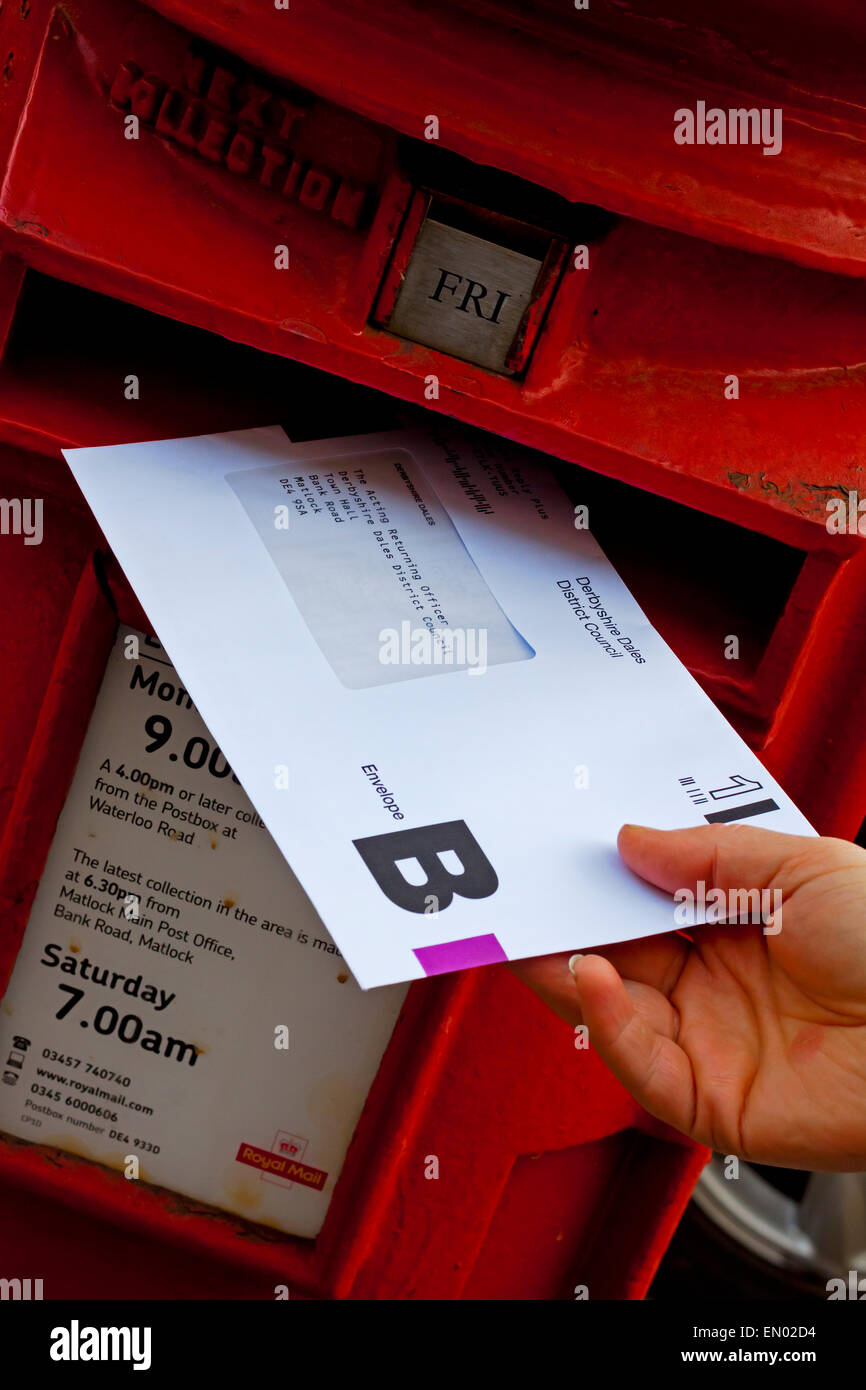 Prepaid envelope hires stock photography and images Alamy