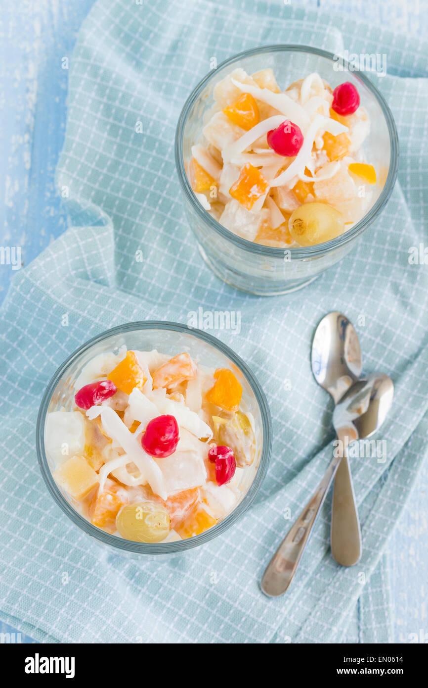 Cocktail pineapple cheese hires stock photography and images Alamy