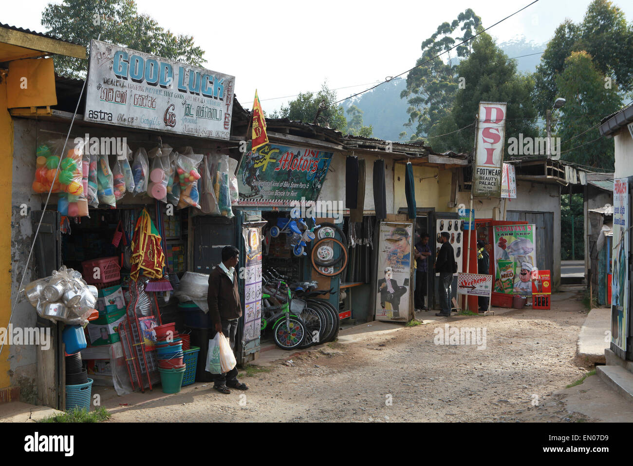 SRI LANKA,Nuwara Eiiya: boutiques and shops Stock Photo
