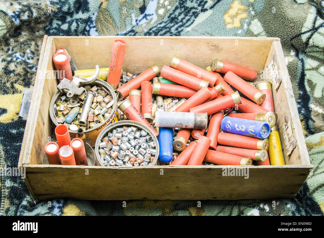 Old shotgun shells hires stock photography and images Alamy