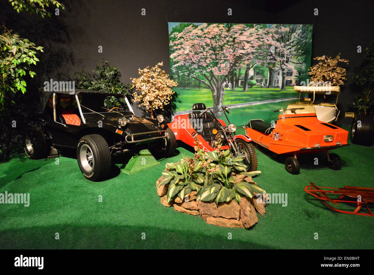 Elvis-Presley-Automobile-Museum-in-Memphis,-Tennessee-...